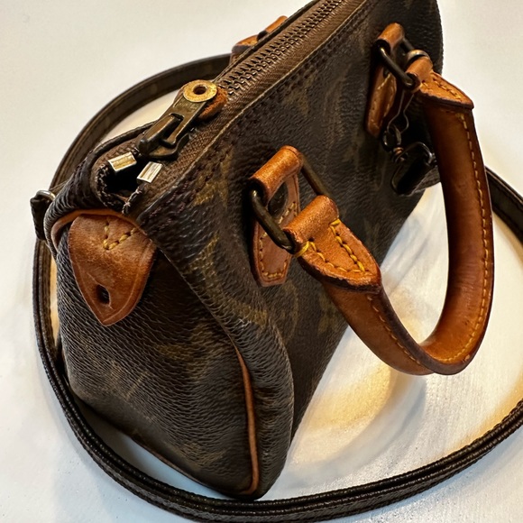 LV Vintage Nano Speedy - Picture 8 of 17